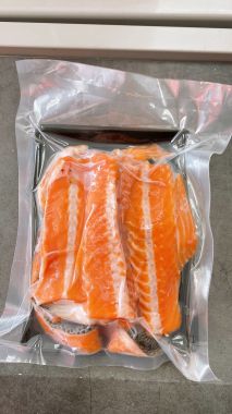 Combo Đầu lườn xương đuôi Cá Hồi Na Uy tươi (CẤP ĐÔNG)- Size 1,6 kg đến 1,8kg/Bộ